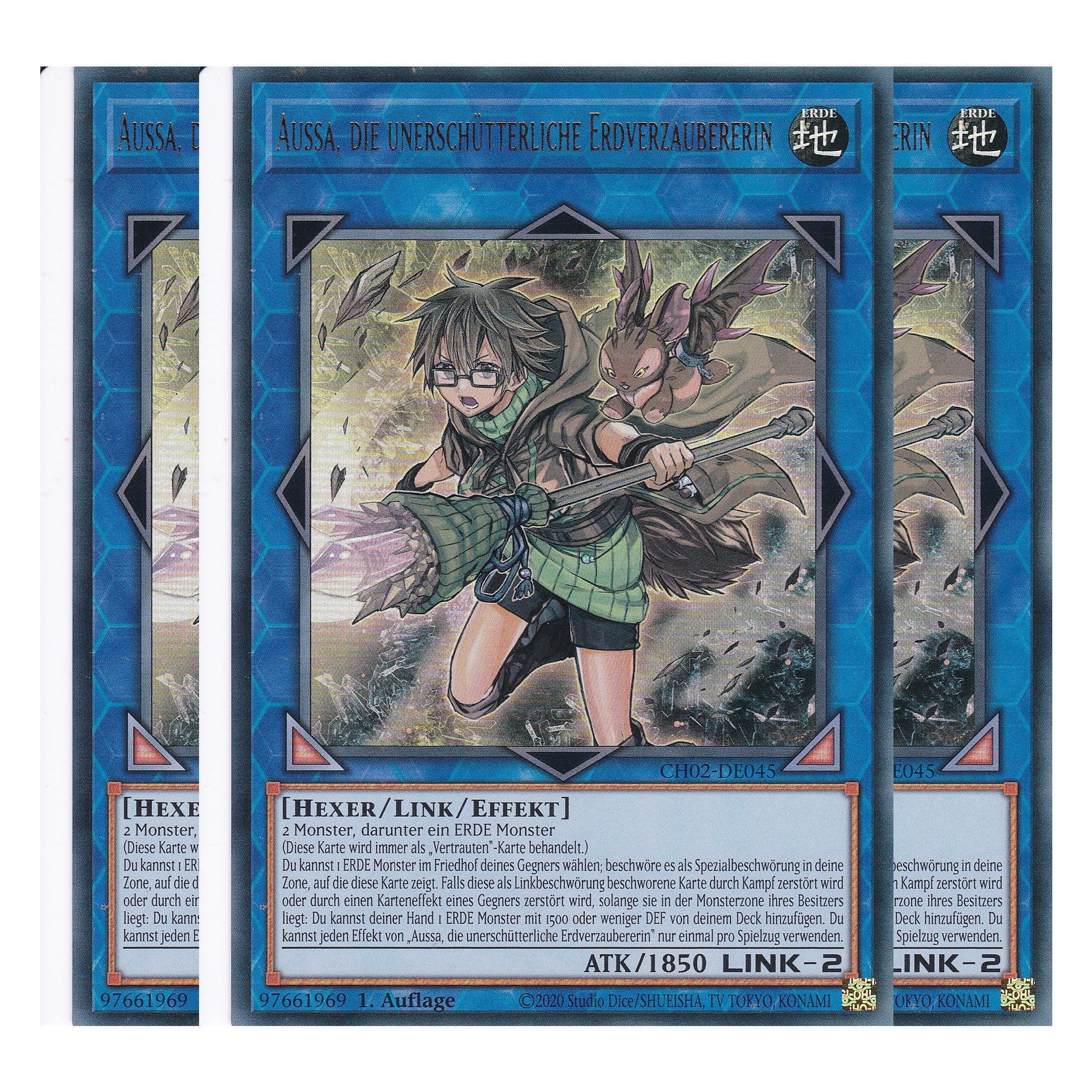 Aussa, die unerschütterliche Erdverzaubererin - CH02-DE045 - Ultra Rare - Deutsch - 1. Auflage - The Chronicles Deck: Spirit Charmers - Playset (3 Kopien)